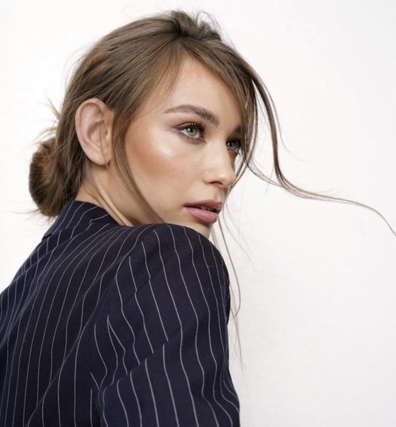 Alicia S. – Fashion Sedcard-Foto 3 bei JustInCast