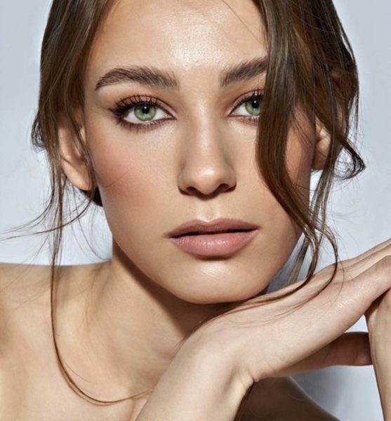 Alicia S. – Fashion Sedcard-Foto 5 bei JustInCast