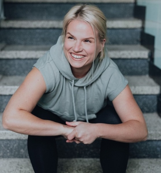 Lina F. – Schauspiel Sedcard-Foto 2 bei JustInCast