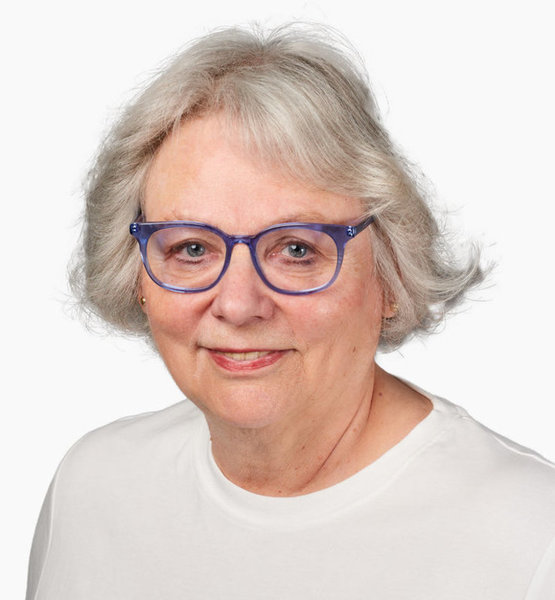 Karin B. – Real People Sedcard-Foto 2 bei JustInCast