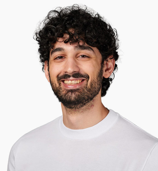 Batuhan O. – Real People Sedcard-Foto 5 bei JustInCast