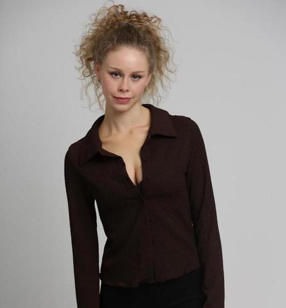Julia G. – Schauspiel Sedcard-Foto 3 bei JustInCast
