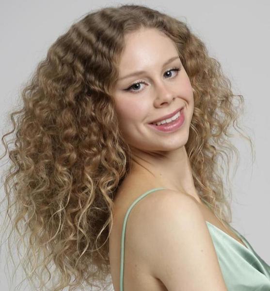 Julia G. – Schauspiel Sedcard-Foto 4 bei JustInCast
