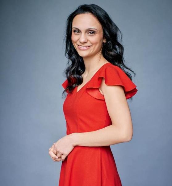 Eleni T. – Schauspiel Sedcard-Foto 5 bei JustInCast