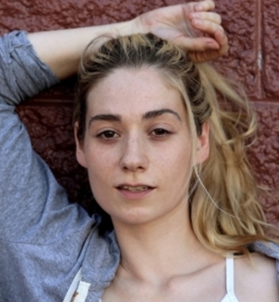 Jeanne Solange R. – Schauspiel Sedcard-Foto 5 bei JustInCast