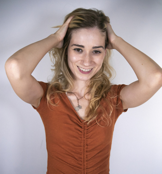Jeanne Solange R. – Schauspiel Sedcard-Foto 2 bei JustInCast