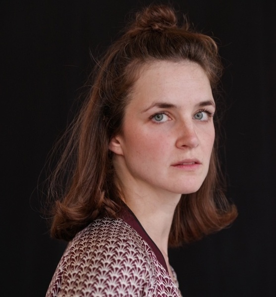 Nele M. – Schauspiel Sedcard-Foto 3 bei JustInCast