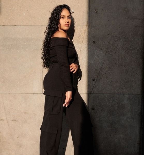 Gabriela N. – Schauspiel Sedcard-Foto 2 bei JustInCast