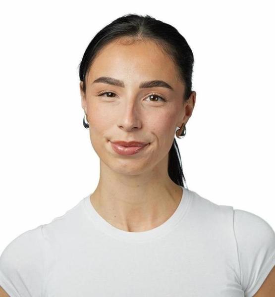 Leonie S. – Real People Sedcard-Foto 2 bei JustInCast