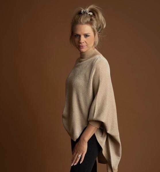 Larissa G. – Schauspiel Sedcard-Foto 3 bei JustInCast