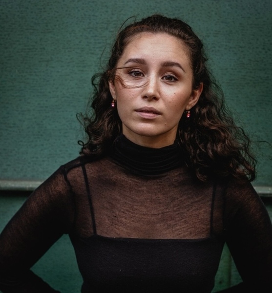 Johanna Pauline B. – Schauspiel Sedcard-Foto 2 bei JustInCast