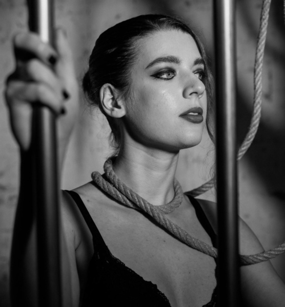 Sarah Z. – Schauspiel Sedcard-Foto 3 bei JustInCast