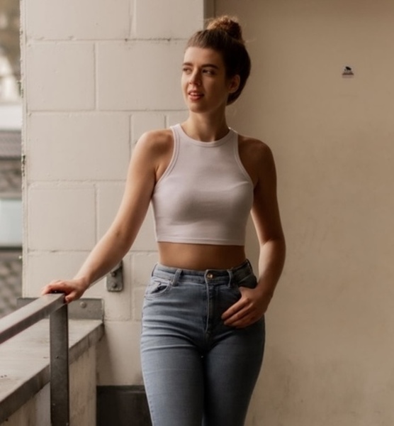 Sarah Z. – Schauspiel Sedcard-Foto 4 bei JustInCast