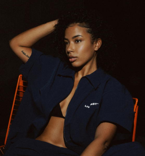 Santana H. – Fashion Sedcard-Foto 5 bei JustInCast
