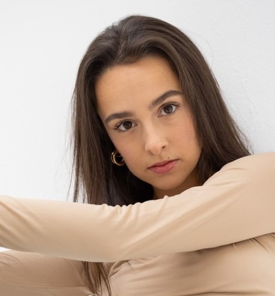Tyana S. – Tanz Sedcard-Foto 5 bei JustInCast