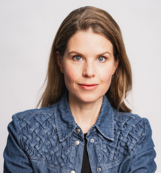 Martina  K. – Schauspiel Sedcard-Foto 5 bei JustInCast