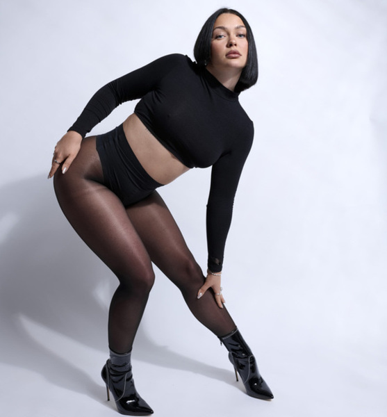 Helena B. – Tanz Sedcard-Foto 5 bei JustInCast