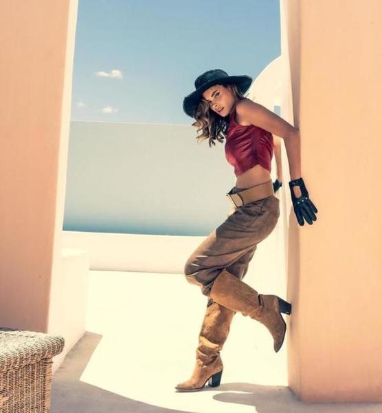 Eva N. – Fashion Sedcard-Foto 4 bei JustInCast