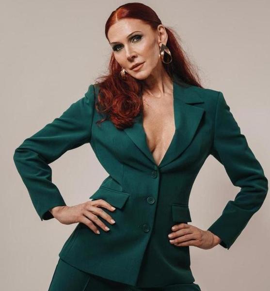 Martina P. – Schauspiel Sedcard-Foto 5 bei JustInCast