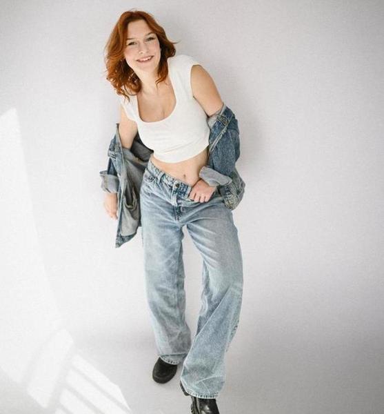 Juliana H. – Fashion Sedcard-Foto 3 bei JustInCast