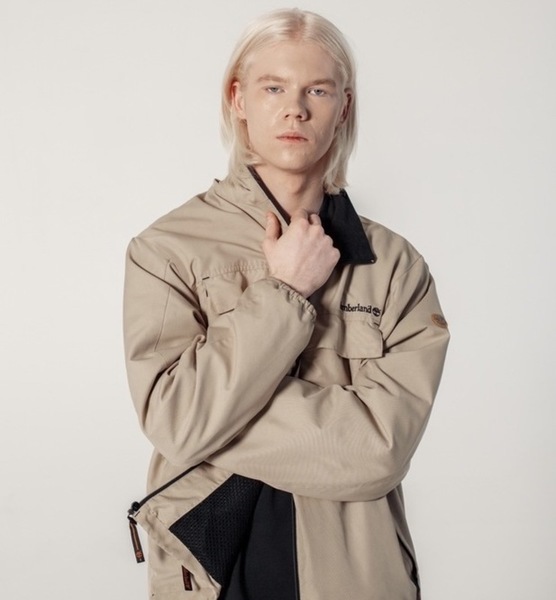 Illia B. – Fashion Profilbild bei JustInCast