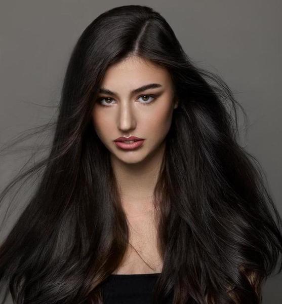 Chiara Z. – Fashion Sedcard-Foto 3 bei JustInCast
