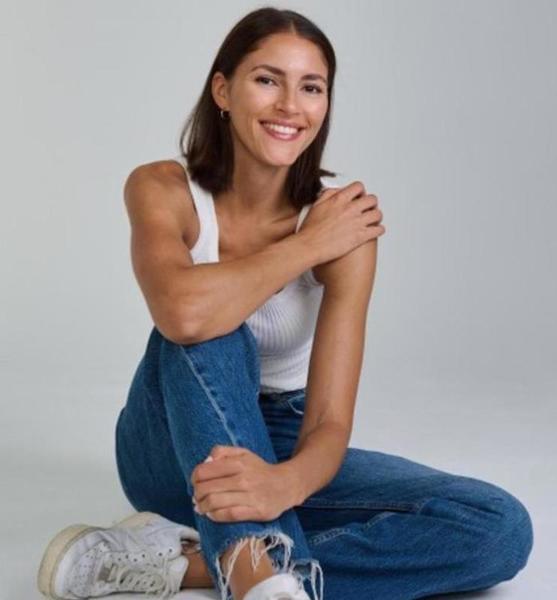 Michelle L. – Fashion Sedcard-Foto 4 bei JustInCast