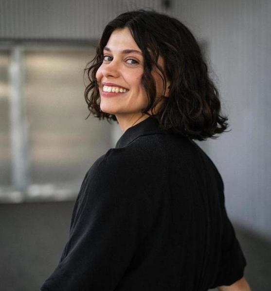 Violeta L. – Schauspiel Sedcard-Foto 5 bei JustInCast