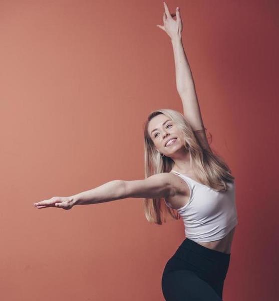 Kristina  K. – Fashion Sedcard-Foto 5 bei JustInCast