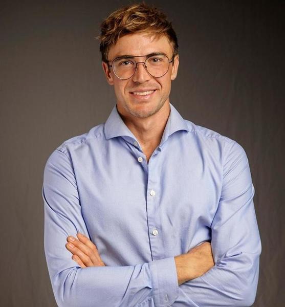 Simon W. – Fashion Sedcard-Foto 6 bei JustInCast