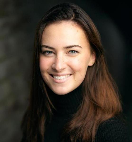 Hortense H. – Schauspiel Sedcard-Foto 2 bei JustInCast