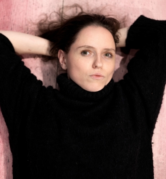 Susann S. – Schauspiel Sedcard-Foto 5 bei JustInCast