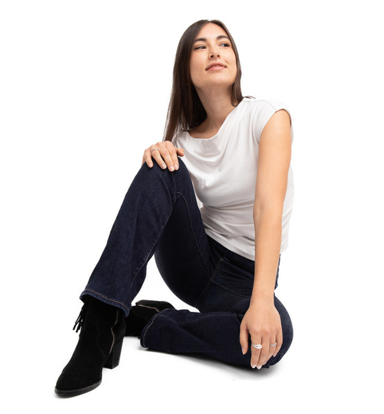 Alina B. – Real People Sedcard-Foto 4 bei JustInCast