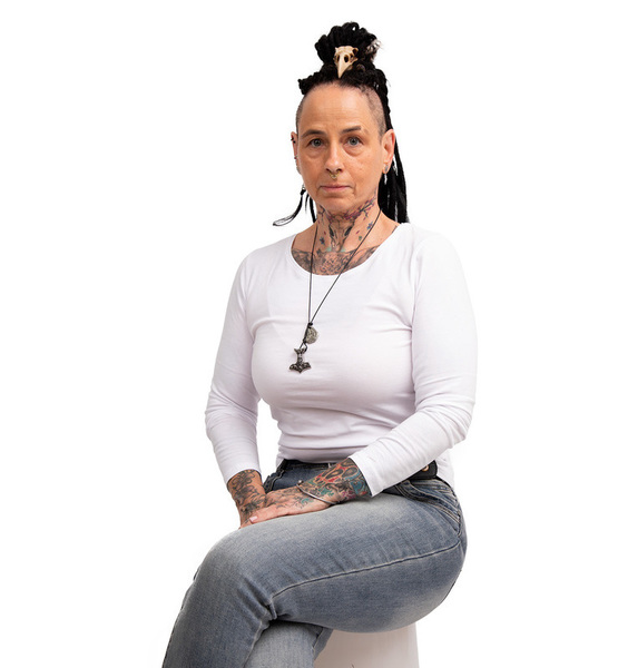 Devon A. – Real People Sedcard-Foto 4 bei JustInCast