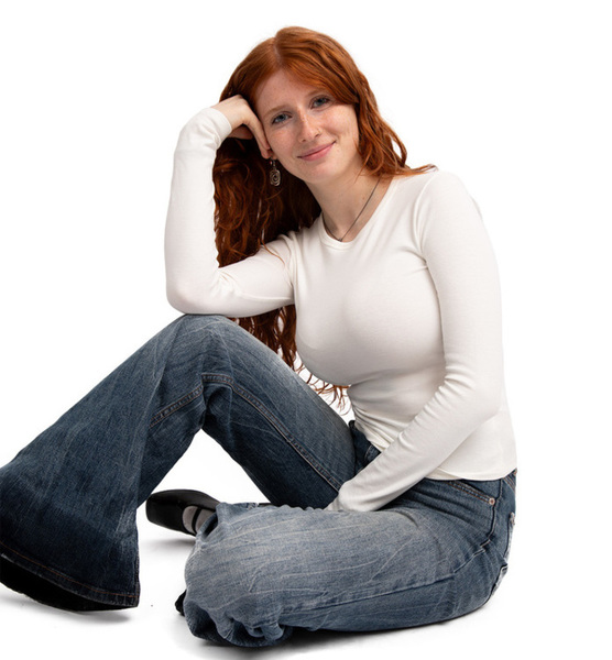 Laura B. – Real People Sedcard-Foto 2 bei JustInCast