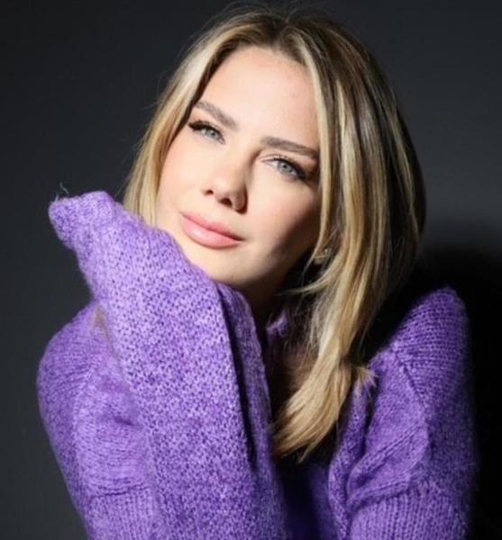 derya t. – Schauspiel Sedcard-Foto 2 bei JustInCast