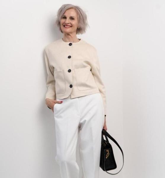 Renate W. – Fashion Sedcard-Foto 4 bei JustInCast