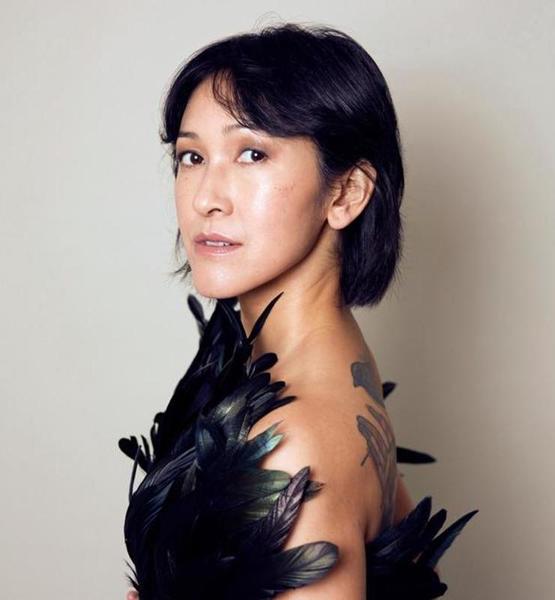Thuy-Van T. – Schauspiel Sedcard-Foto 2 bei JustInCast