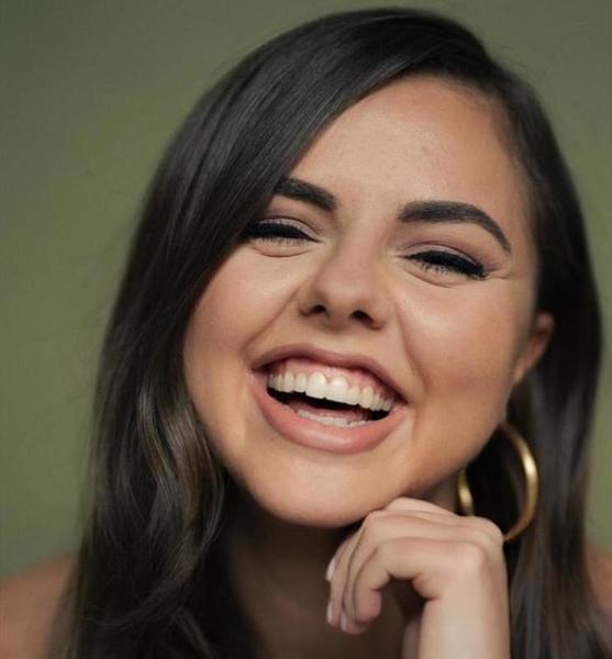 Janina T. – Schauspiel Sedcard-Foto 2 bei JustInCast
