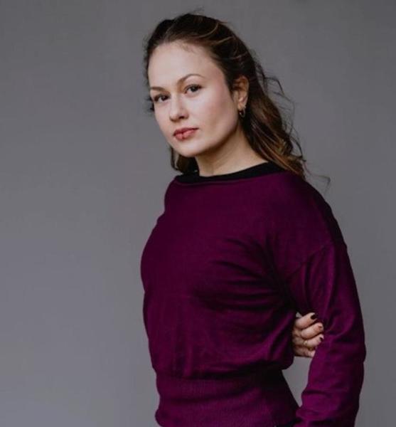 Noemi D. – Schauspiel Sedcard-Foto 2 bei JustInCast