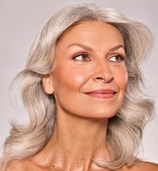 Britta Nicole R. – Schauspiel Sedcard-Foto 3 bei JustInCast