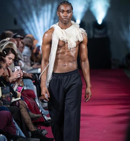 Nathan K. – Fashion Sedcard-Foto 4 bei JustInCast