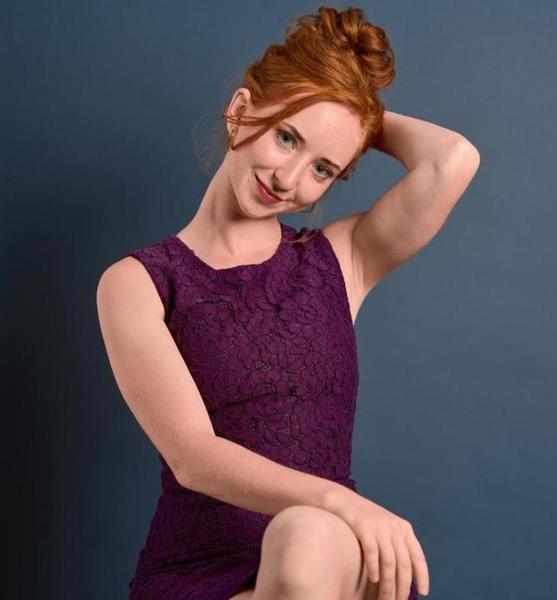 Julie H. – Schauspiel Sedcard-Foto 4 bei JustInCast