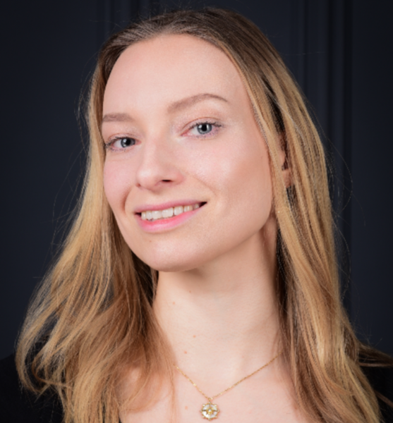 Sabine T. – Schauspiel Sedcard-Foto 2 bei JustInCast