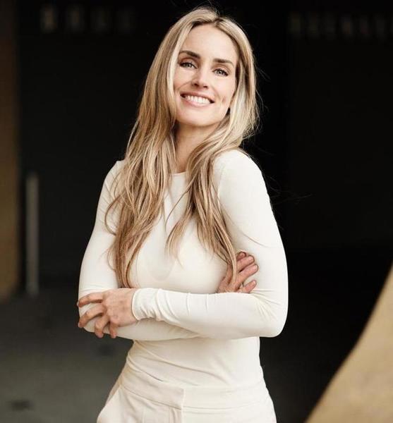 Lisa Noelle Z. – Fashion Sedcard-Foto 4 bei JustInCast