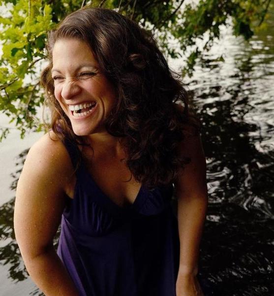Andrea z. – Schauspiel Sedcard-Foto 4 bei JustInCast