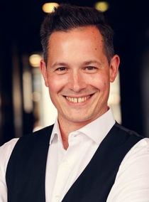 Mark – Presenters & Hosts sedcard at JustInCast