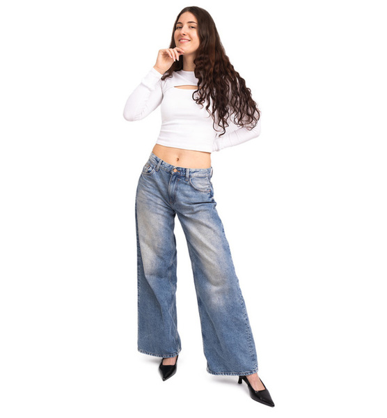 Sophie  S. – Real People Sedcard-Foto 2 bei JustInCast