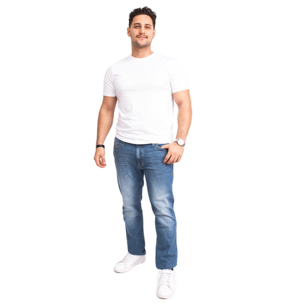 Yamen M. – Real People Sedcard-Foto 3 bei JustInCast