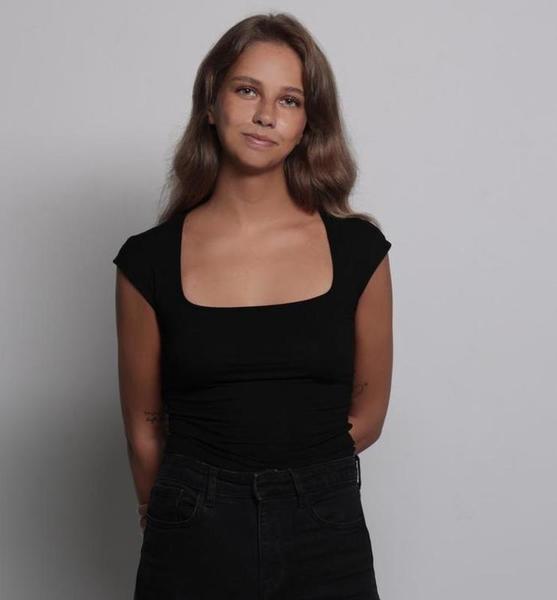 Jana J. – Schauspiel Sedcard-Foto 5 bei JustInCast